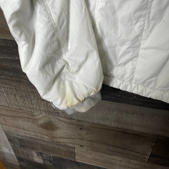 SOLD The North Face Womens Puffer Jacket Small - Picture 4 of 4